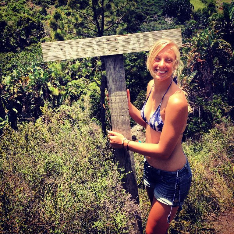 Jungle Monkey Backpackers Hostel Port Saint Johnʼs Εξωτερικό φωτογραφία